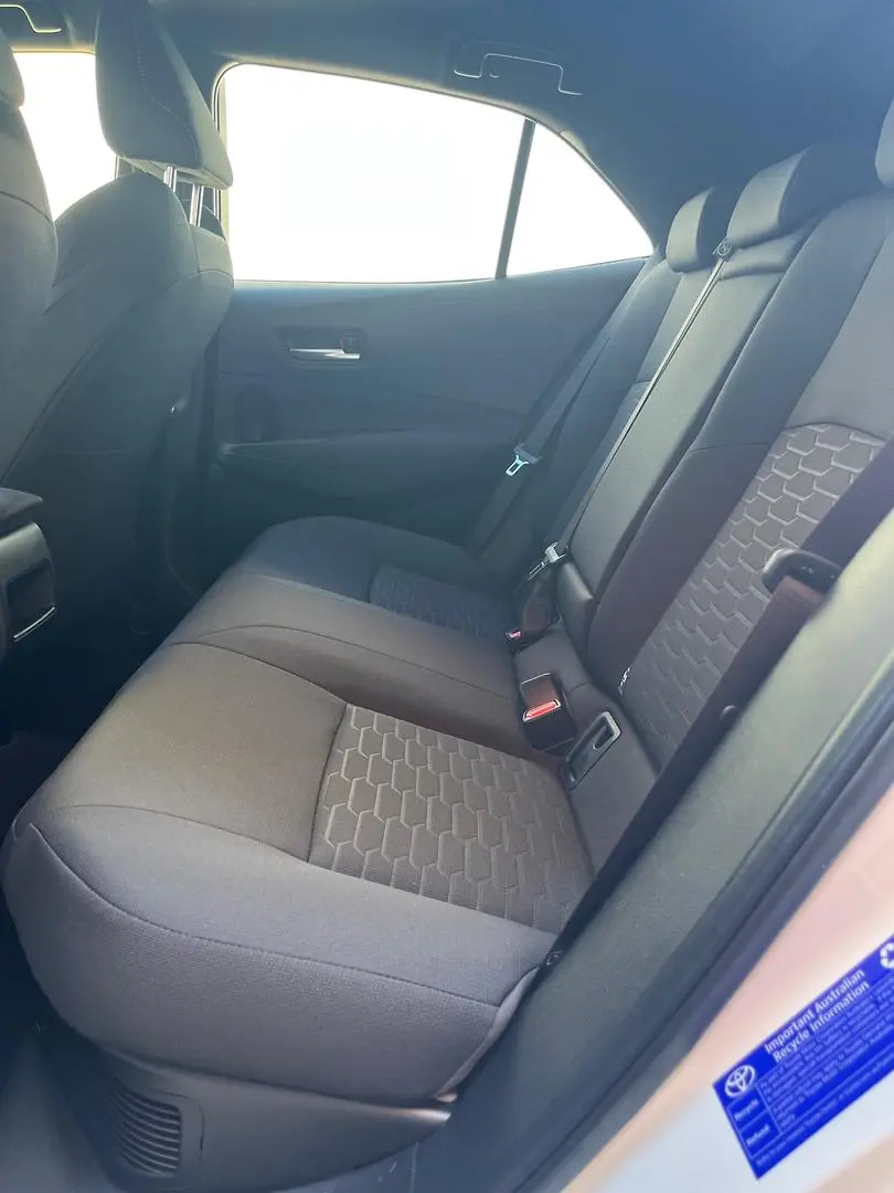 2025 Toyota Corolla Gallery Image 8