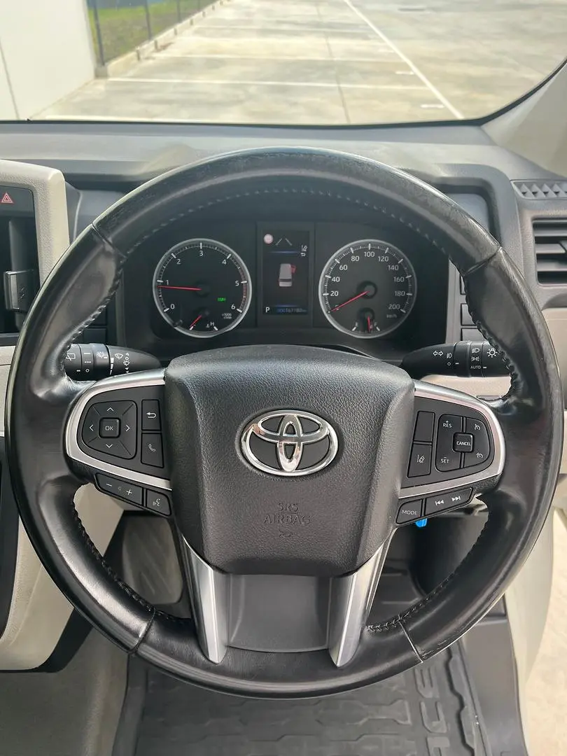 2019 Toyota Hiace Gallery Image 18