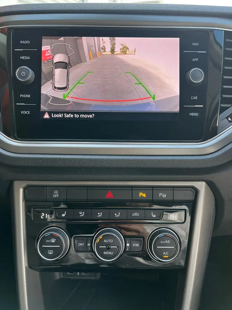 2022 Volkswagen T-Roc Gallery Image 19