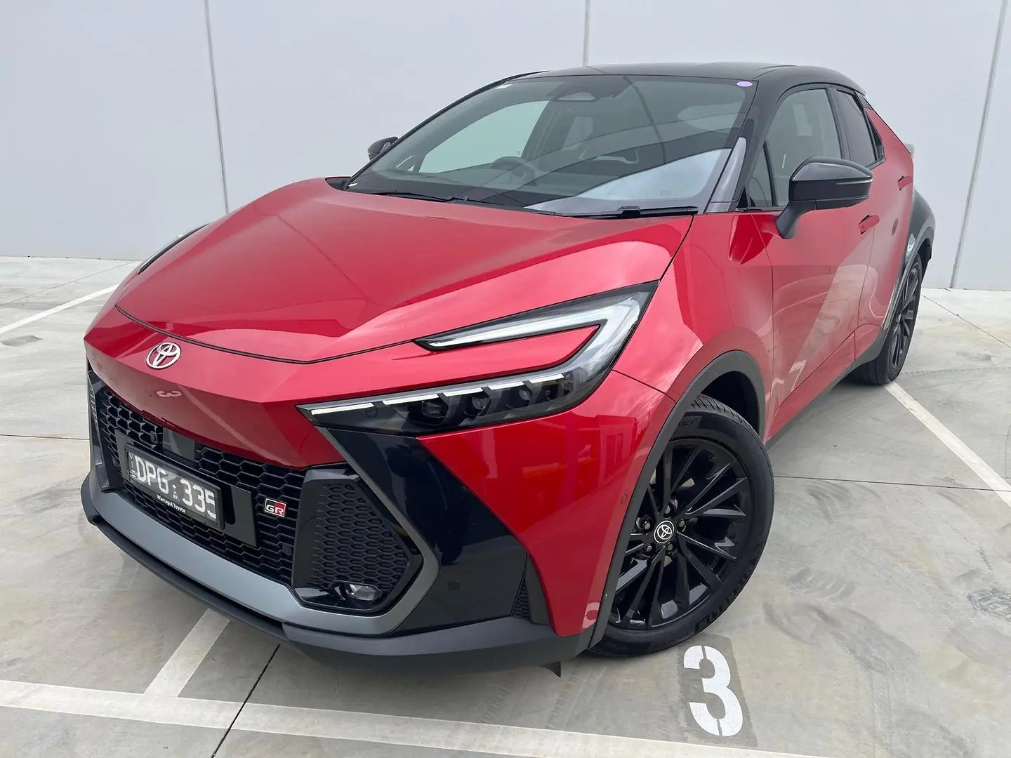 2025 Toyota C-HR Gallery Image 3