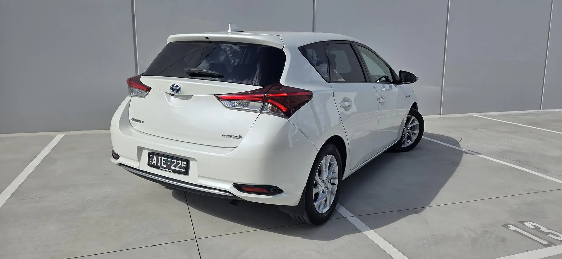 2016 Toyota Corolla Gallery Image 9