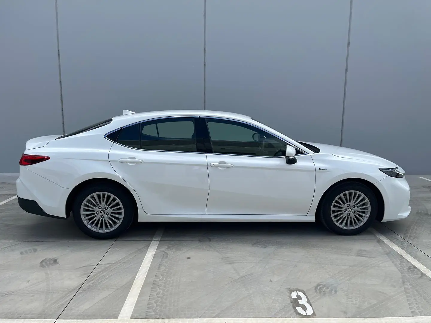 2025 Toyota Camry Gallery Image 14