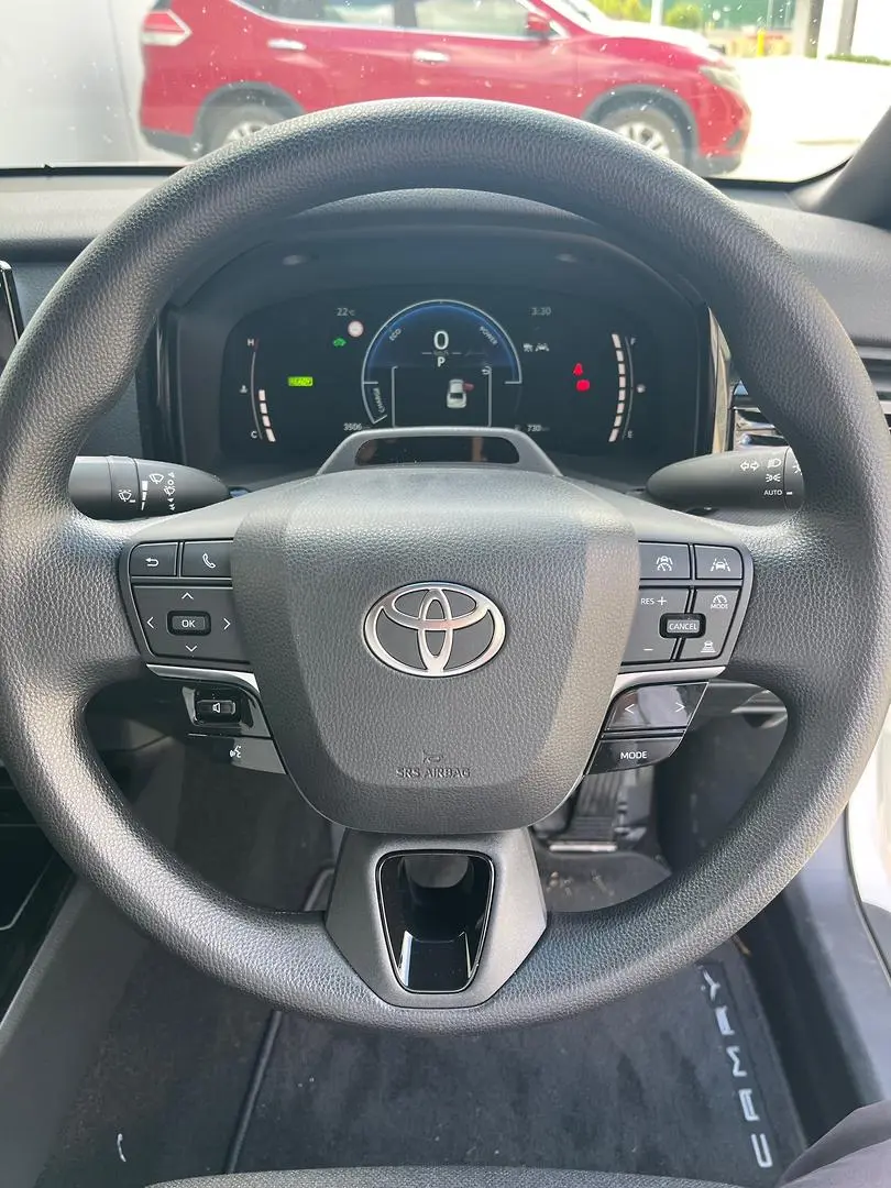 2025 Toyota Camry Gallery Image 21