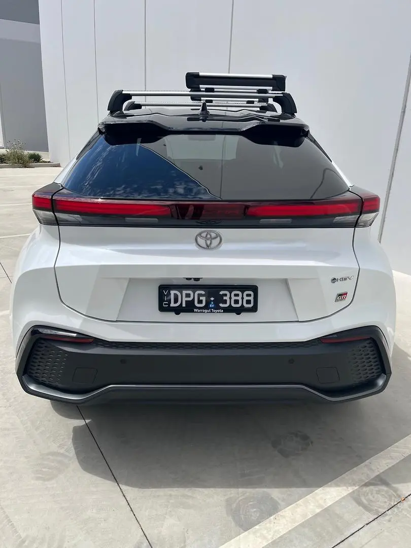 2025 Toyota C-HR Gallery Image 11