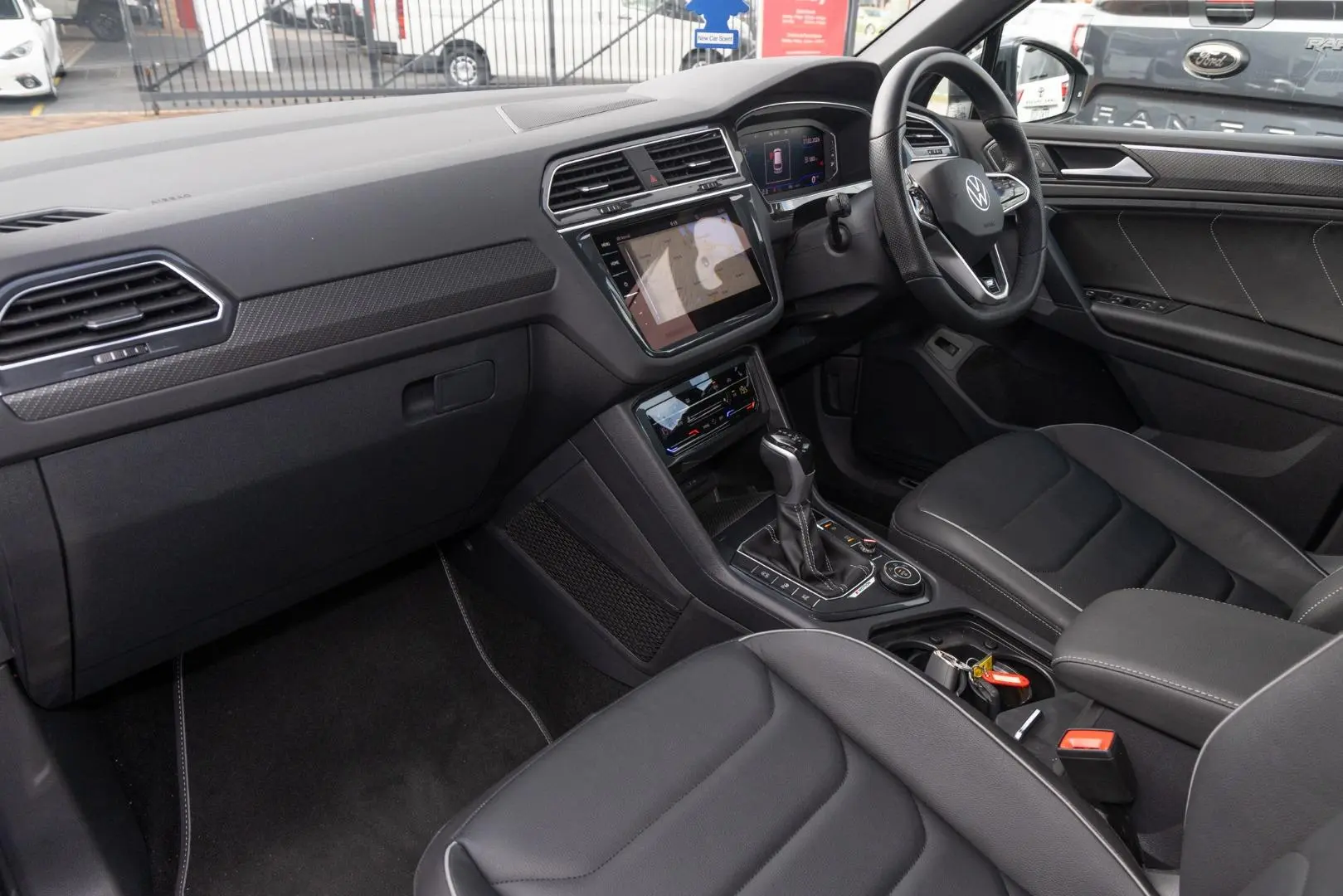 2024 Volkswagen Tiguan Gallery Image 8