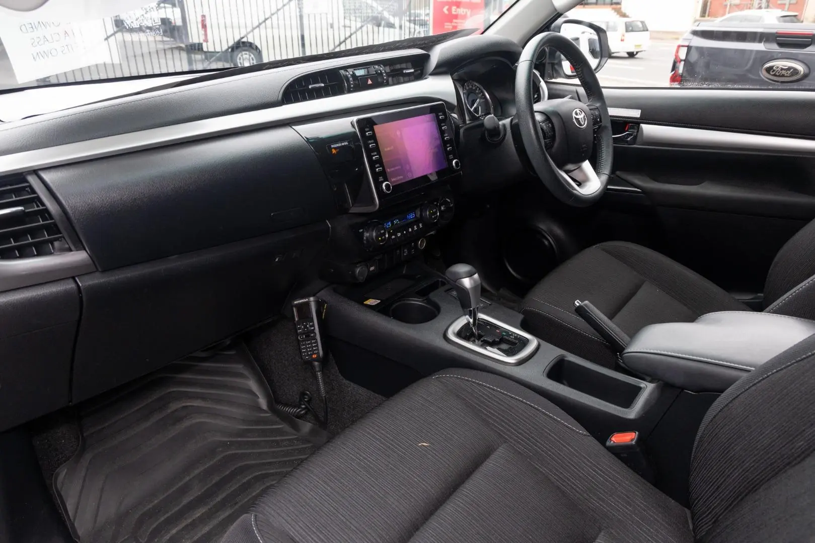 2024 Toyota Hilux Gallery Image 8