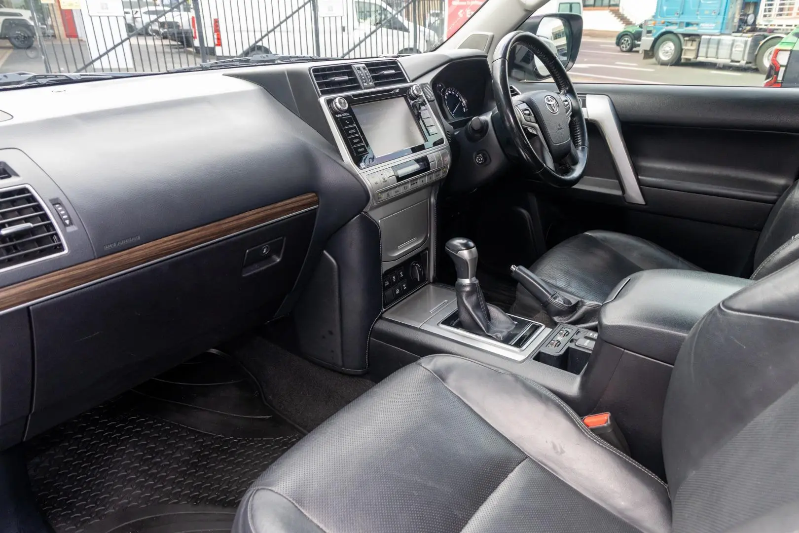 2019 Toyota Landcruiser Prado Gallery Image 8