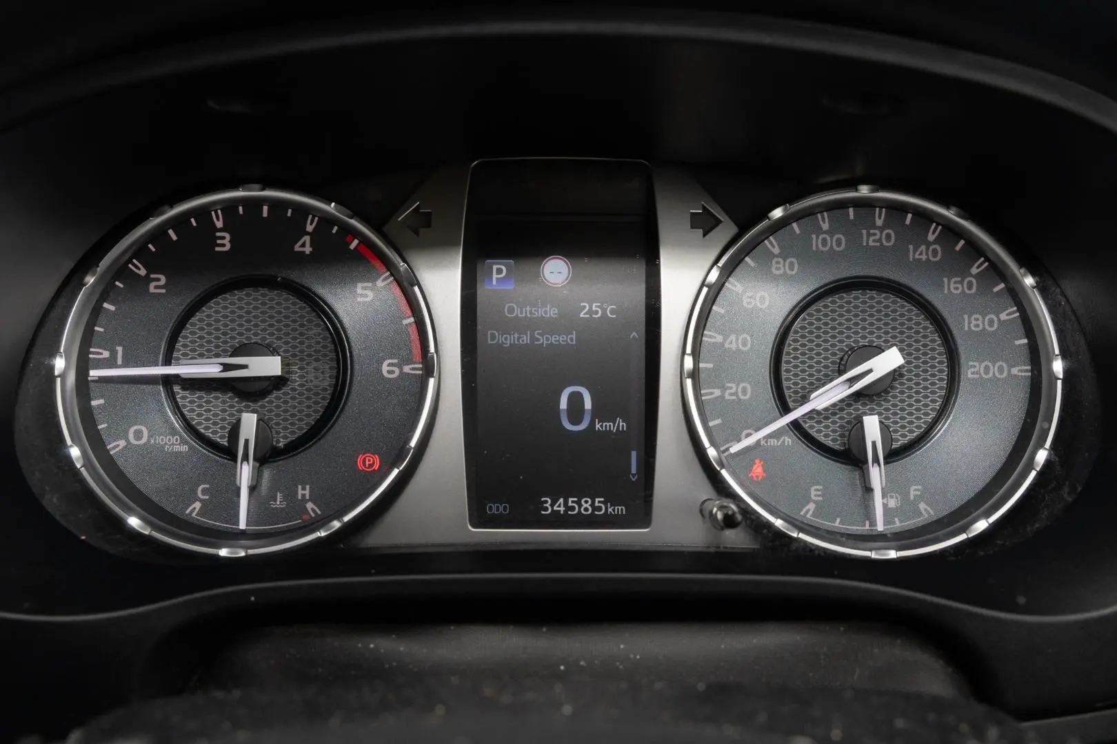 2020 Toyota Hilux Gallery Image 13