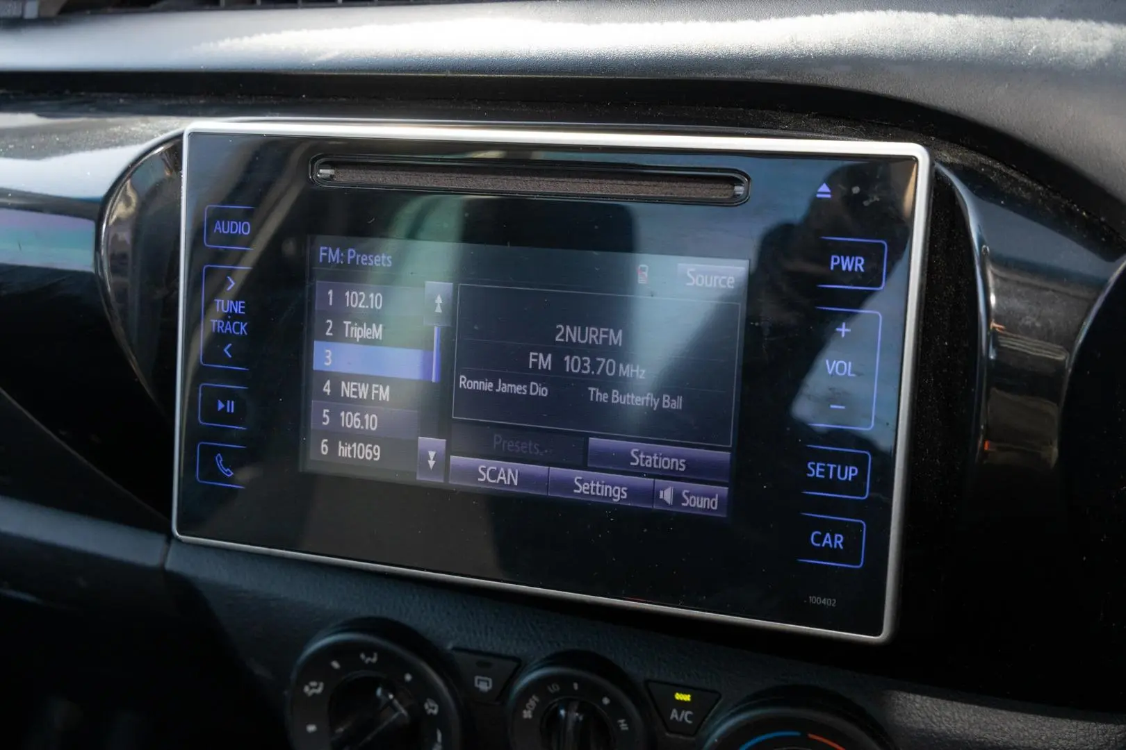 2019 Toyota Hilux Gallery Image 14