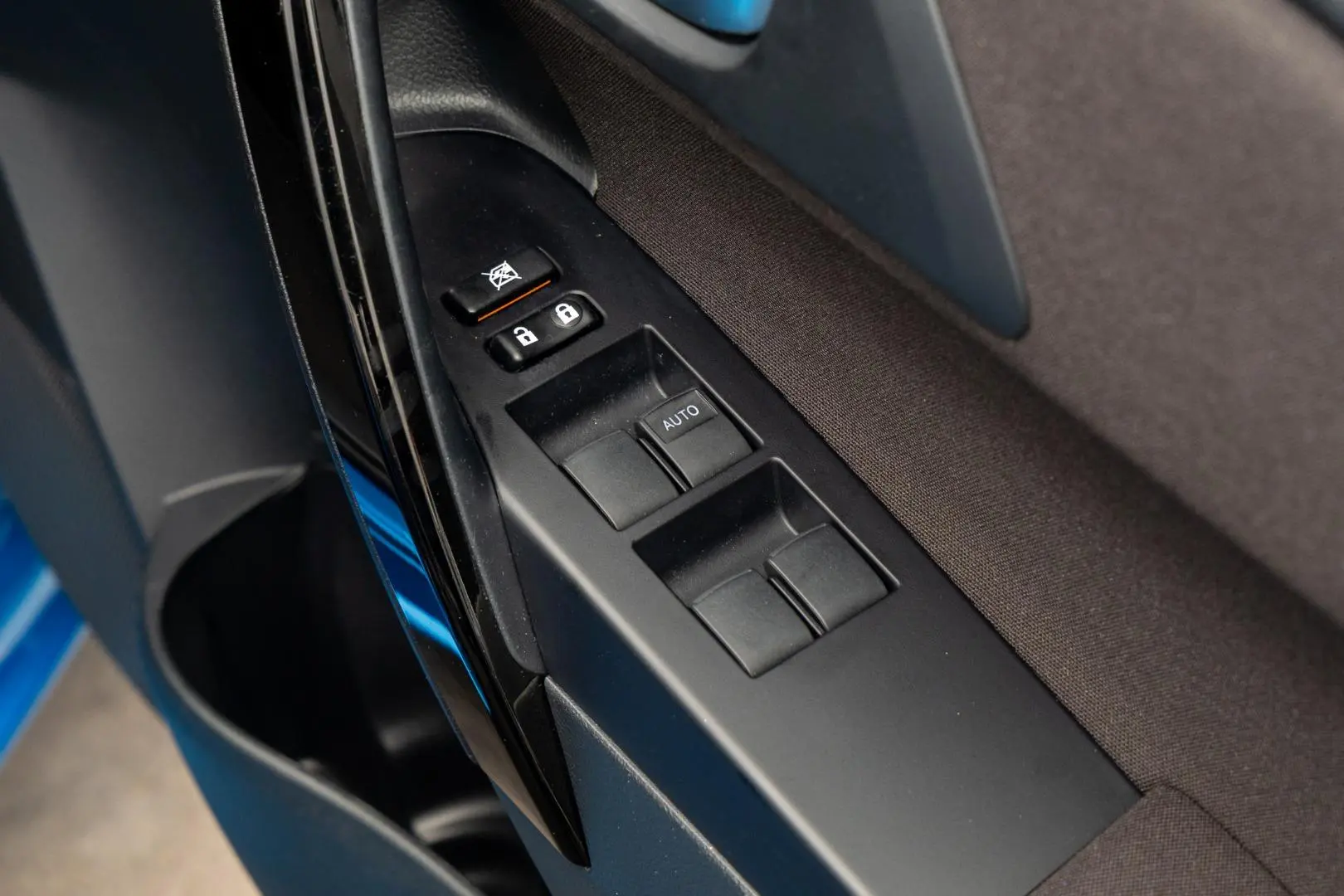 2016 Toyota Corolla Gallery Image 18