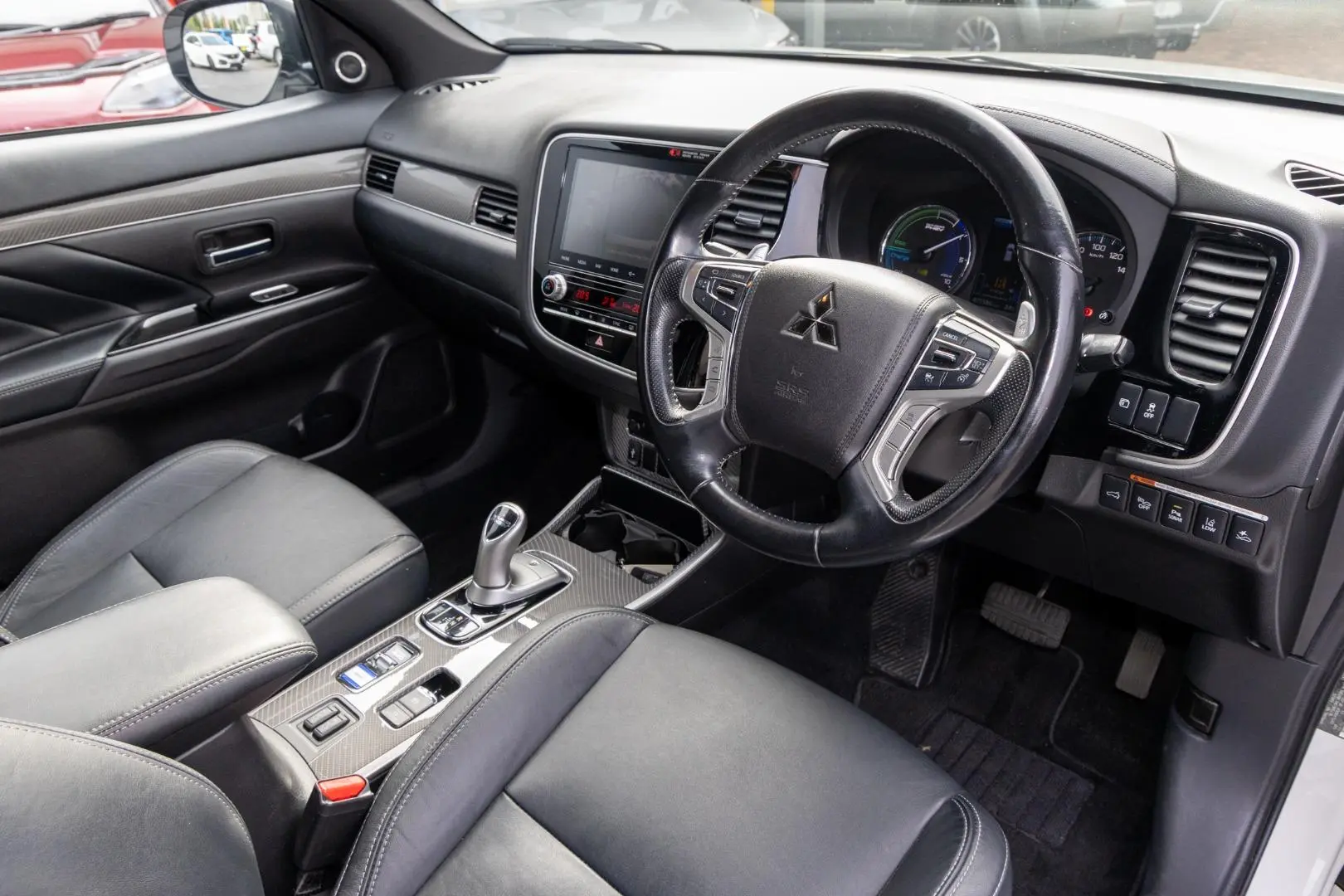 2020 Mitsubishi Outlander Gallery Image 7