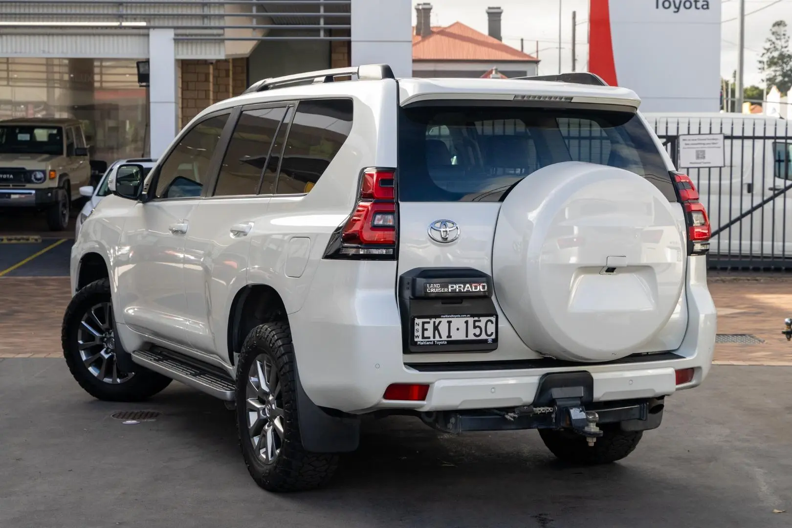 2019 Toyota Landcruiser Prado Gallery Image 2