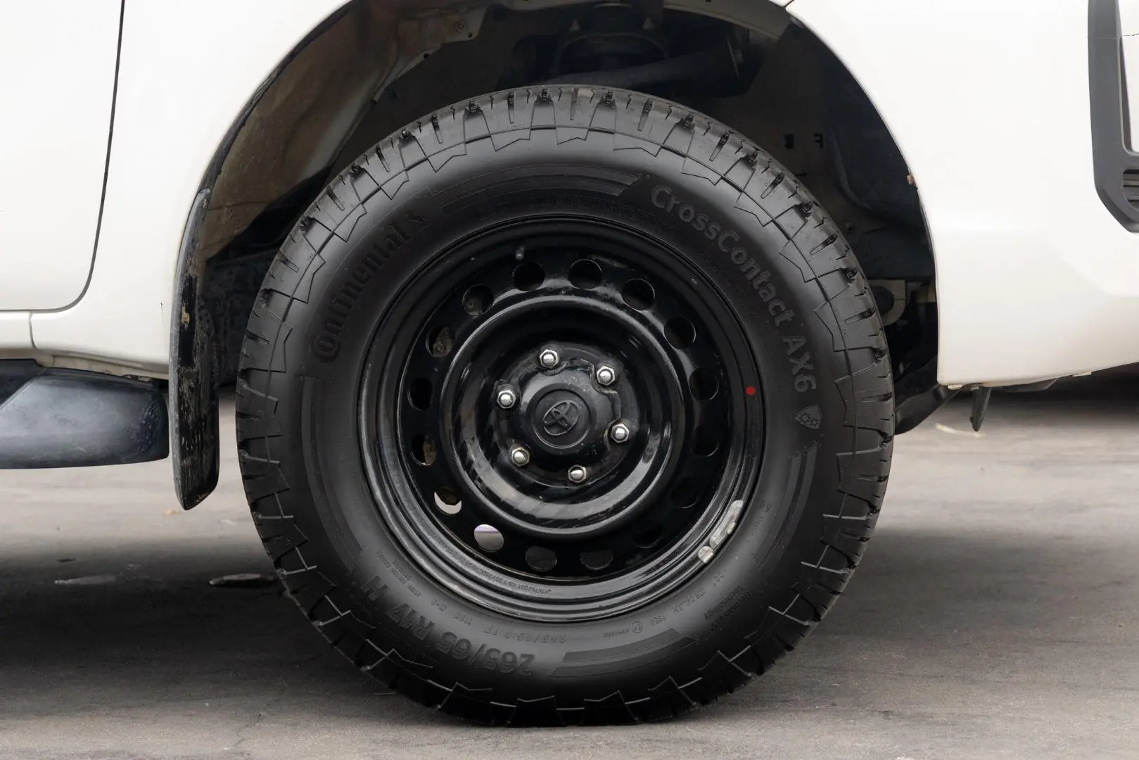 2020 Toyota Hilux Gallery Image 21