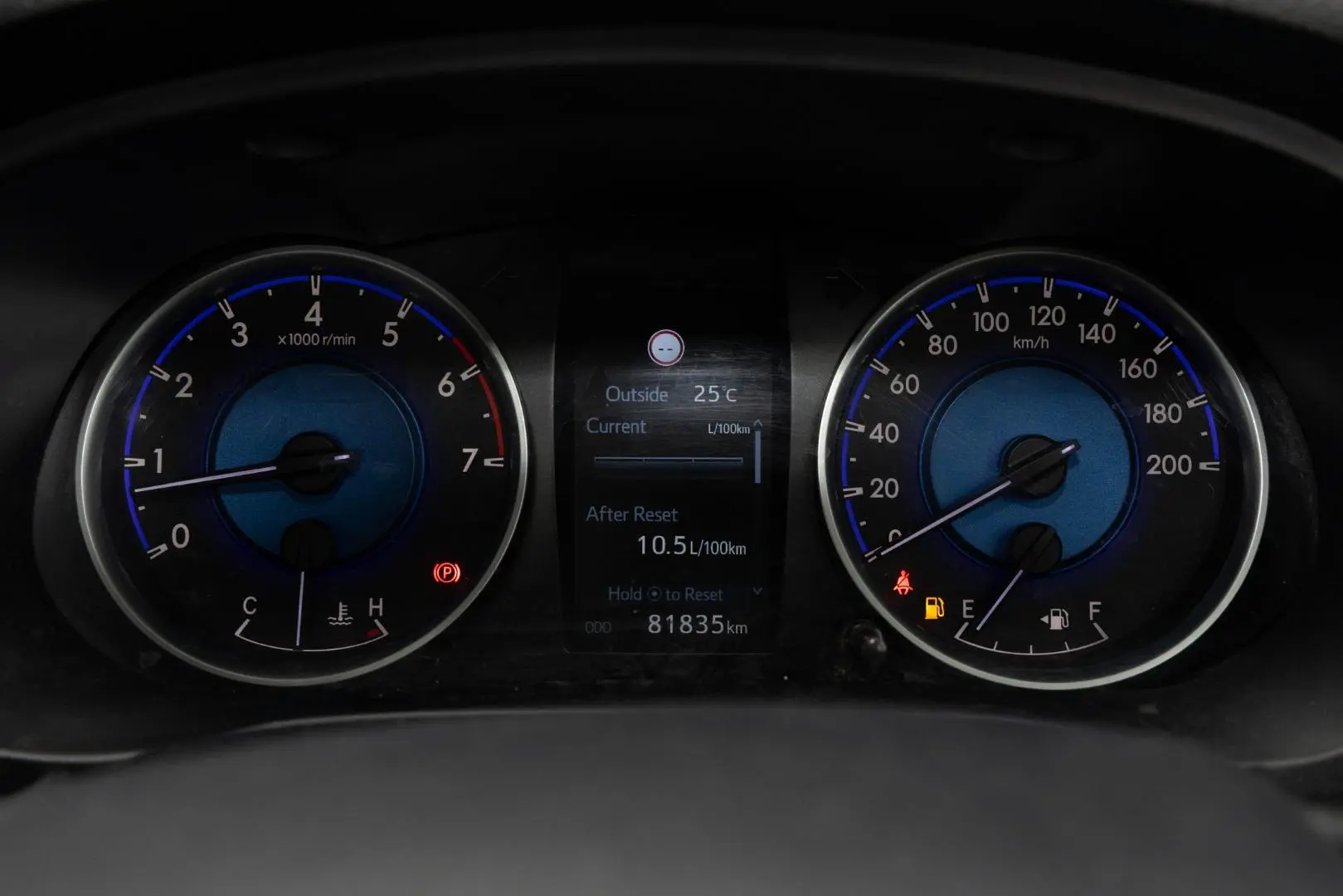 2020 Toyota Hilux Gallery Image 13