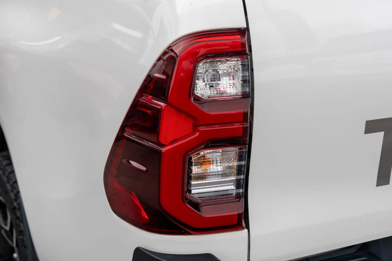 2024 Toyota Hilux Gallery Image 19