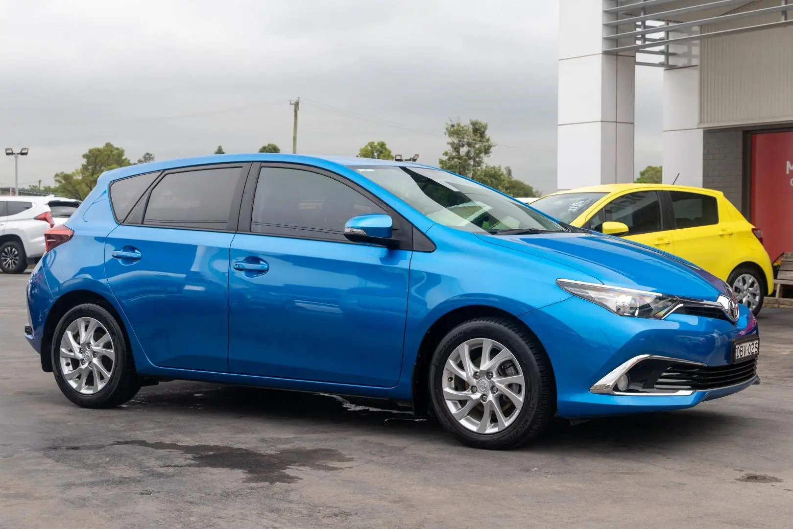 2016 Toyota Corolla Gallery Image 3