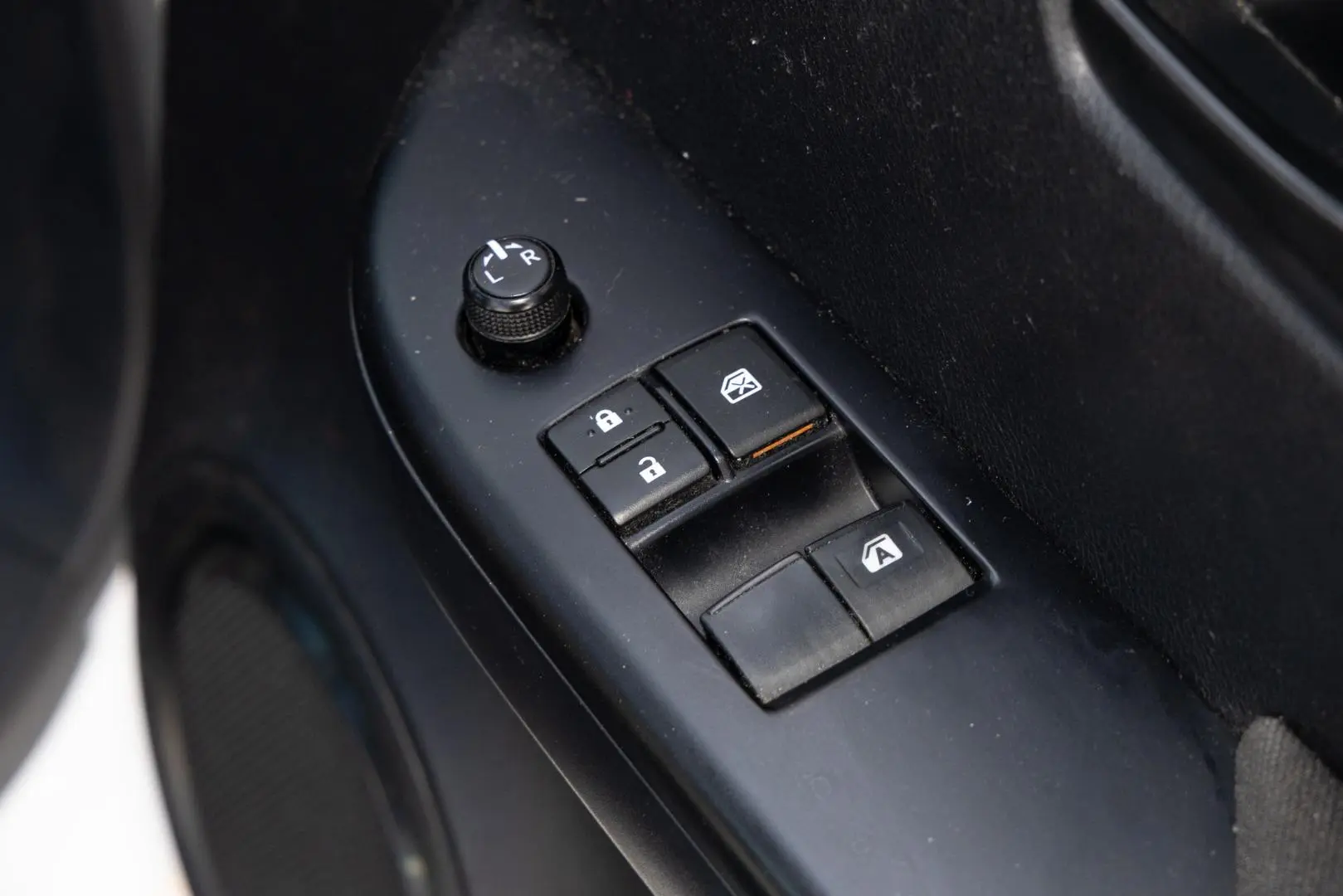 2019 Toyota Hilux Gallery Image 18