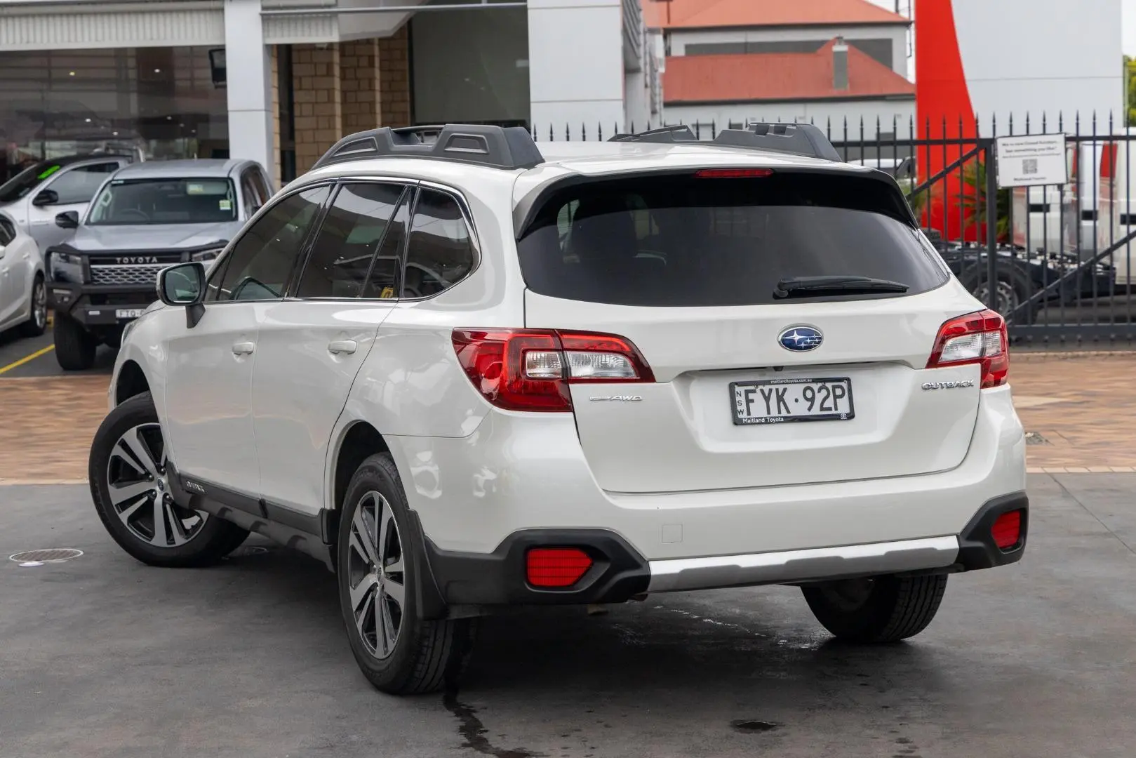 2020 Subaru Outback Gallery Image 2