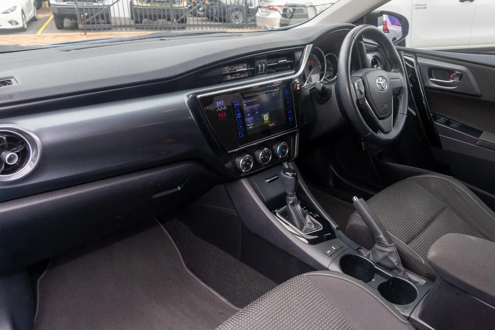 2016 Toyota Corolla Gallery Image 8