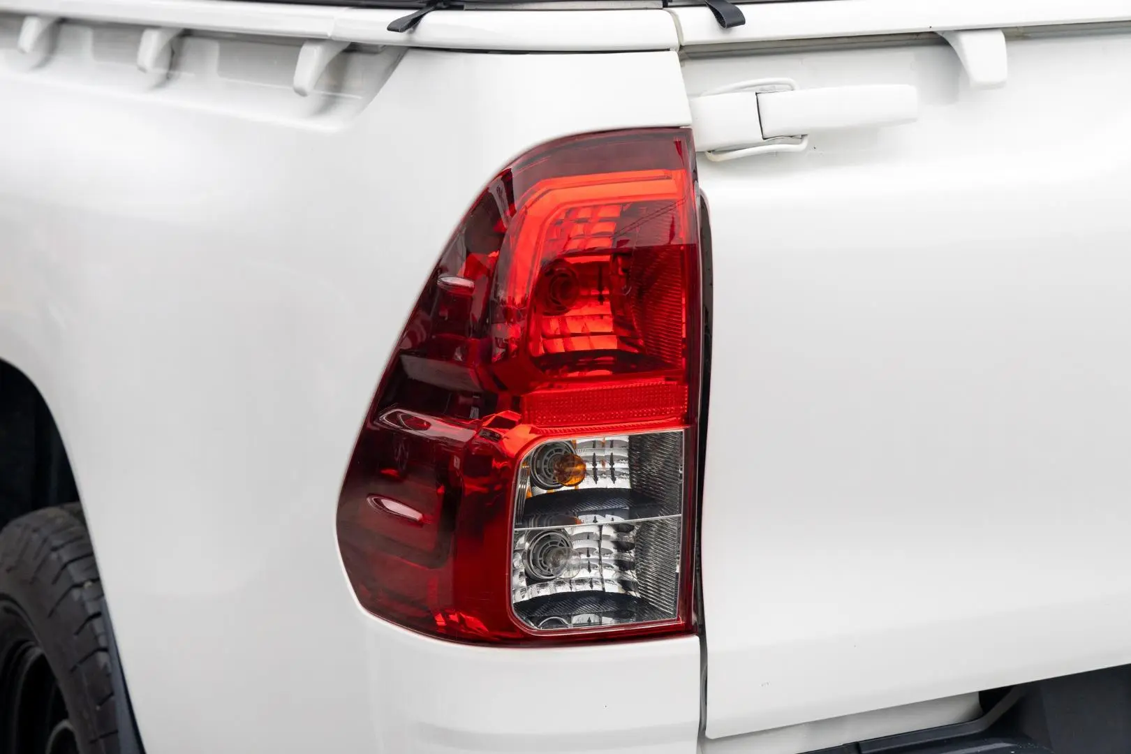 2020 Toyota Hilux Gallery Image 19