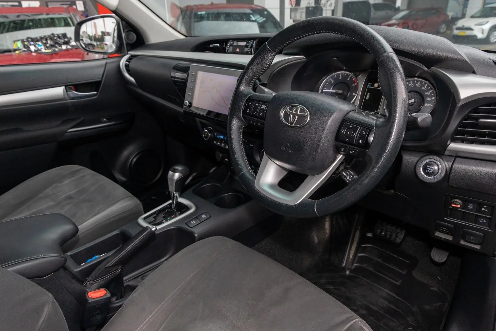 2021 Toyota Hilux Gallery Image 7