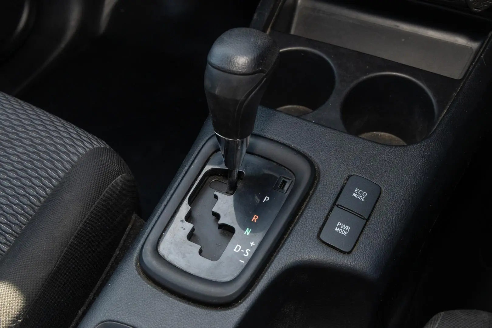 2019 Toyota Hilux Gallery Image 17