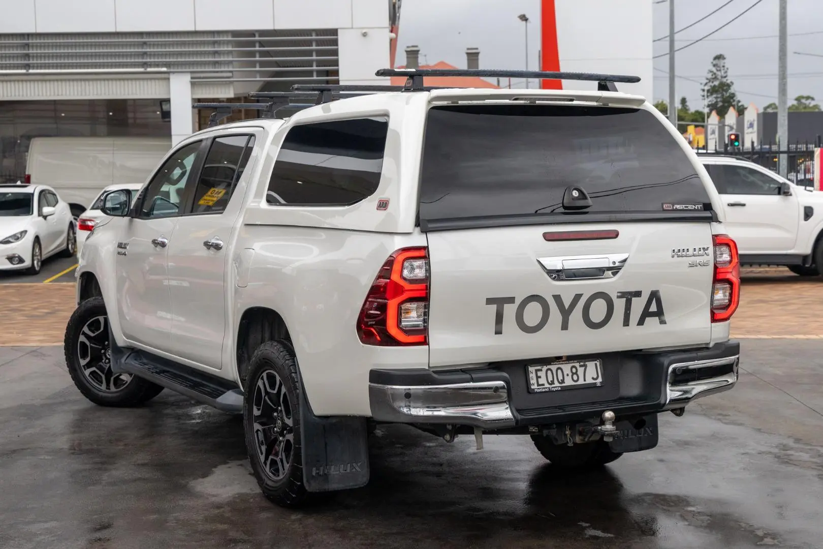 2021 Toyota Hilux Gallery Image 2