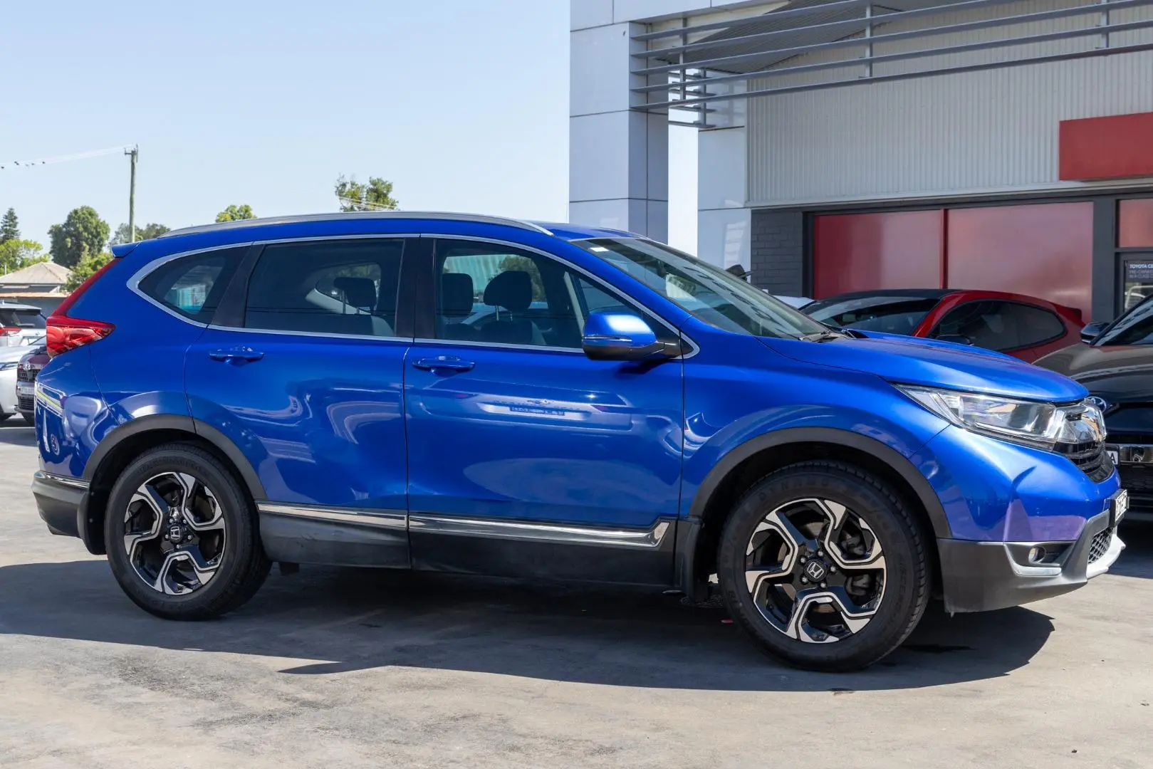 2018 Honda CR-V Gallery Image 3