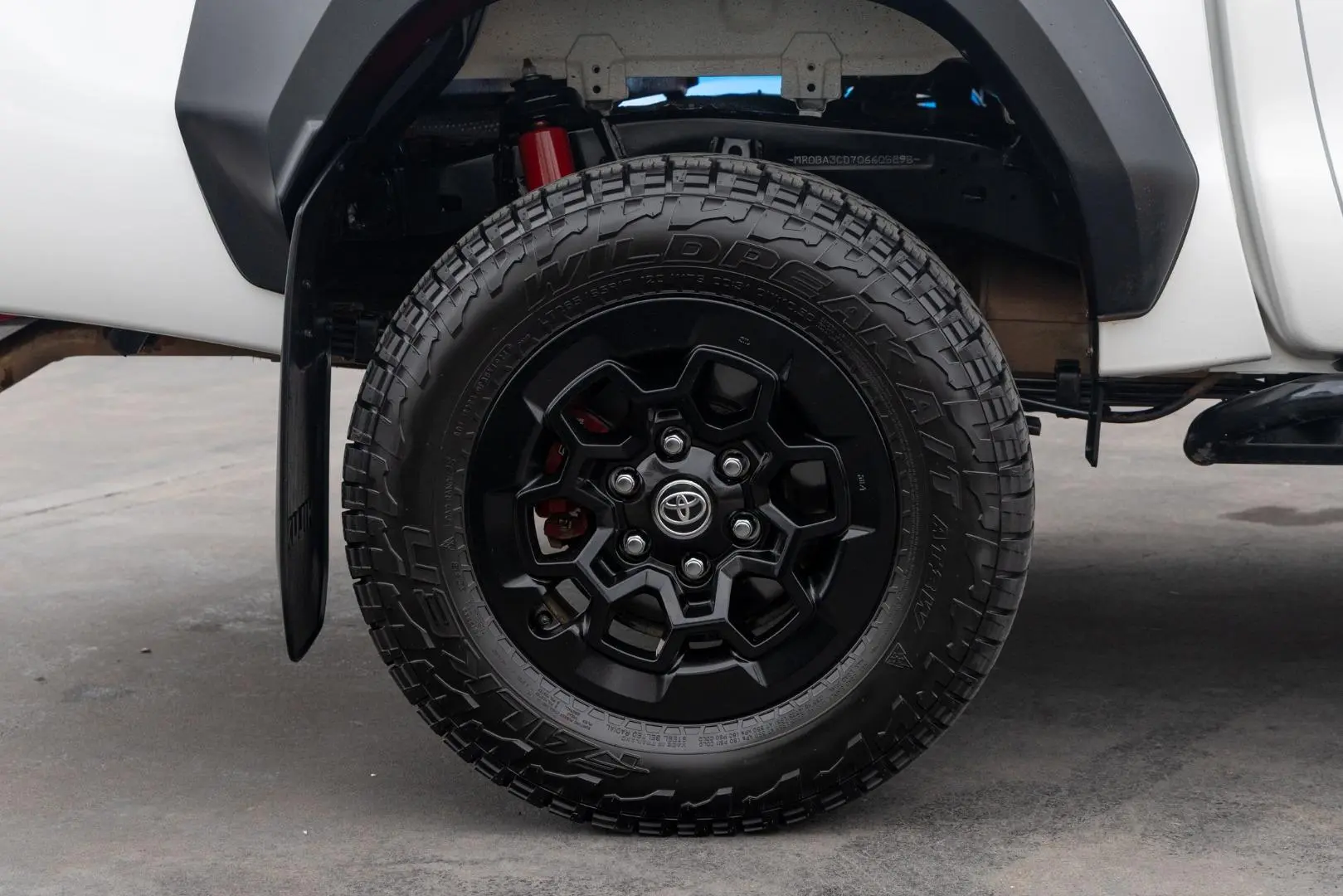 2024 Toyota Hilux Gallery Image 23