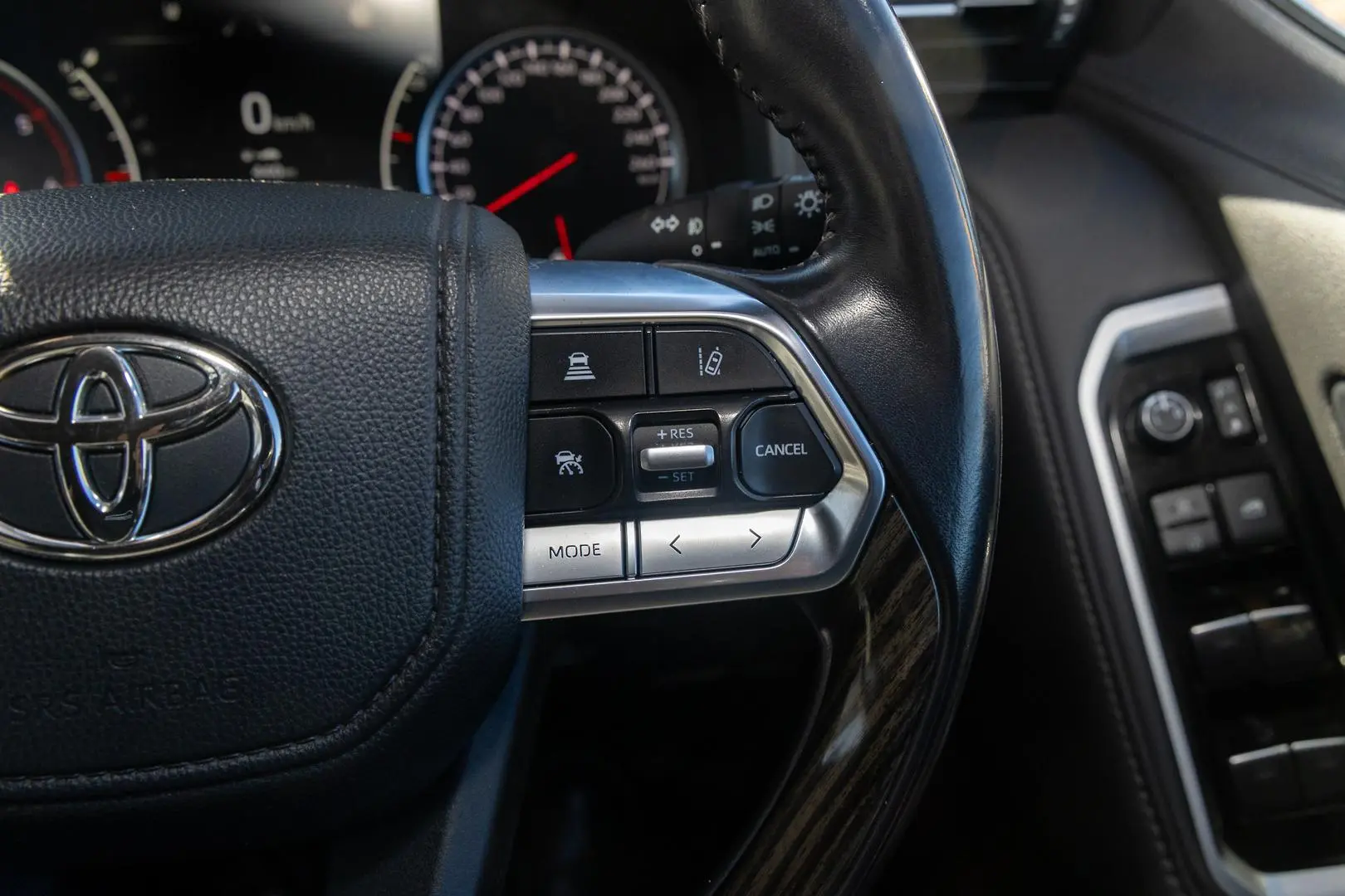 2022 Toyota Landcruiser Gallery Image 12