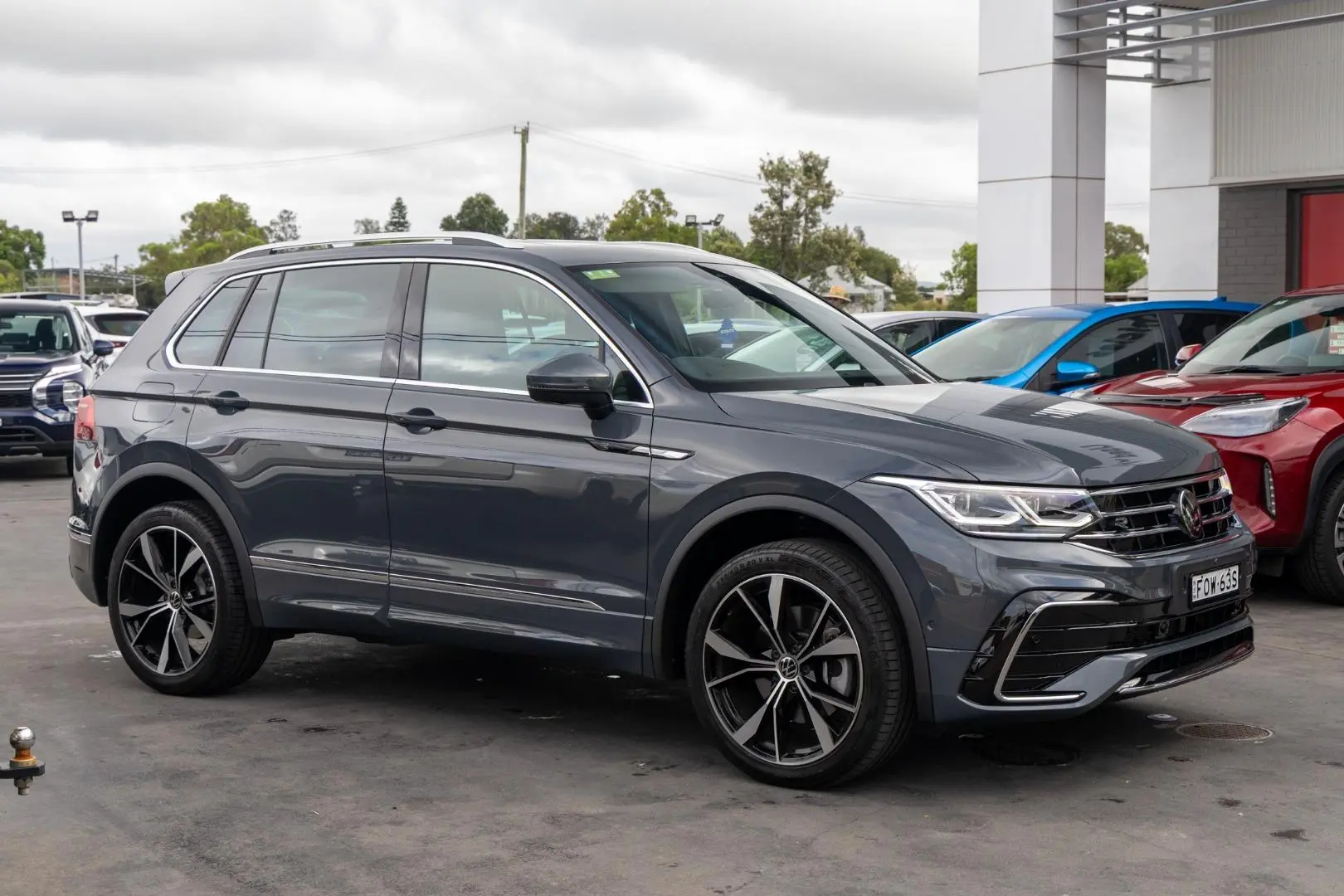 2024 Volkswagen Tiguan Gallery Image 3