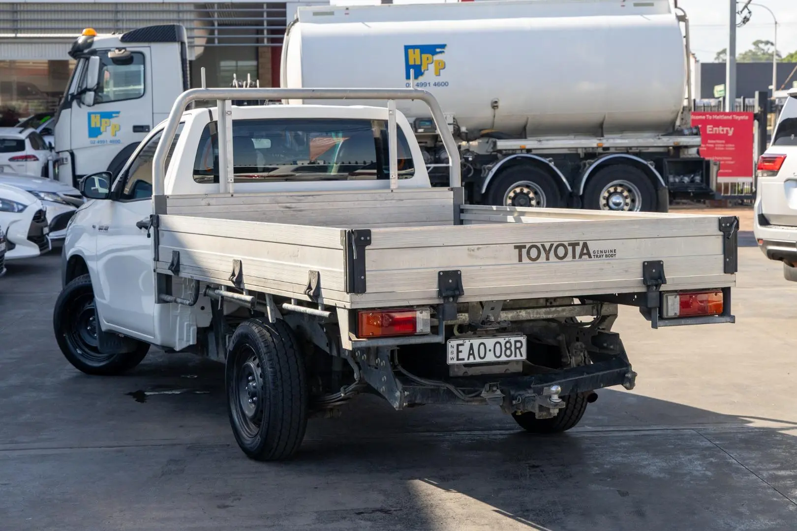 2019 Toyota Hilux Gallery Image 2