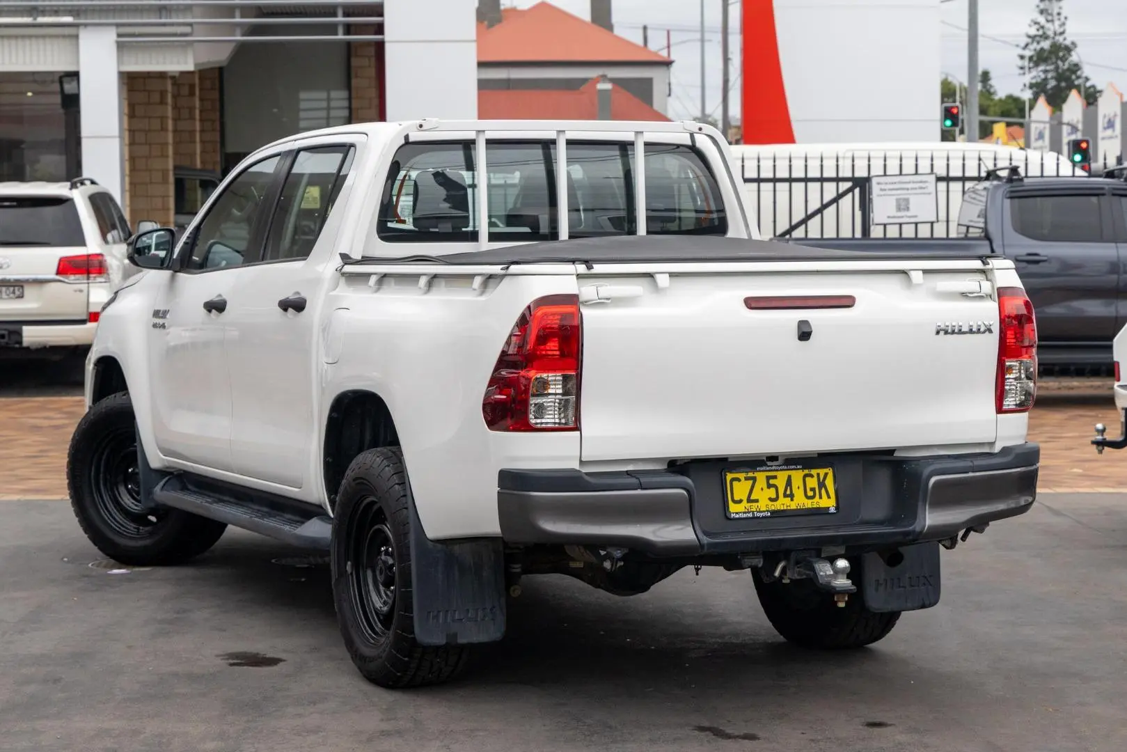 2020 Toyota Hilux Gallery Image 2