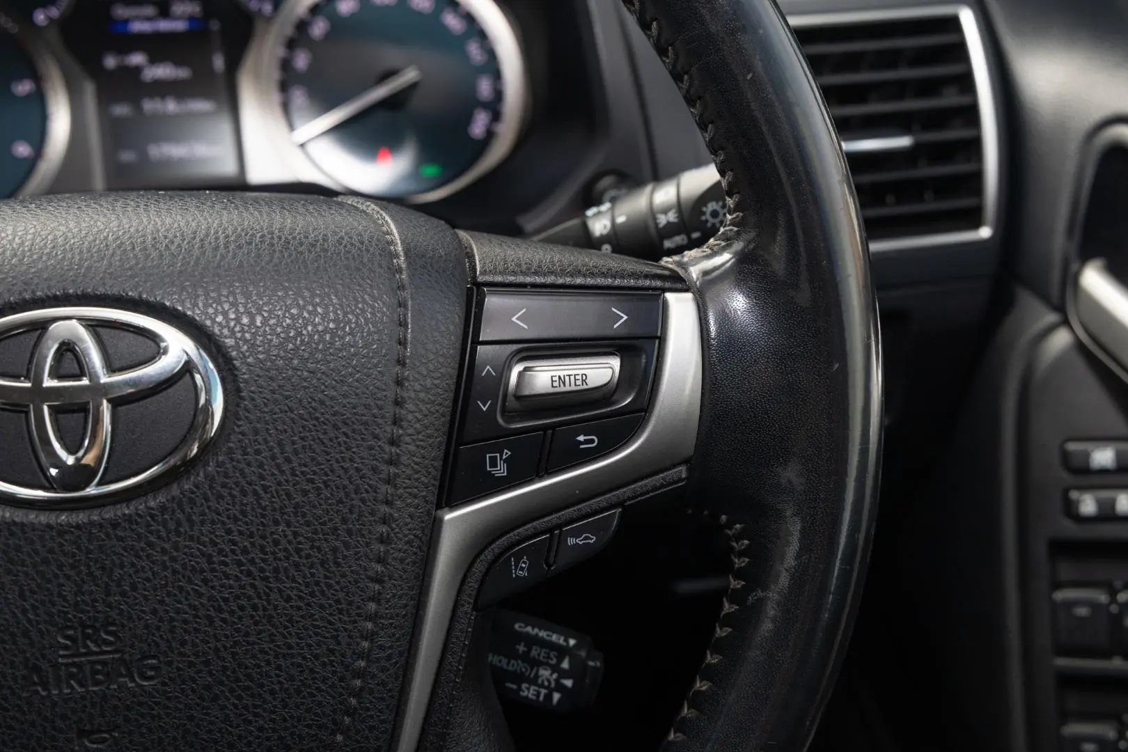 2019 Toyota Landcruiser Prado Gallery Image 12