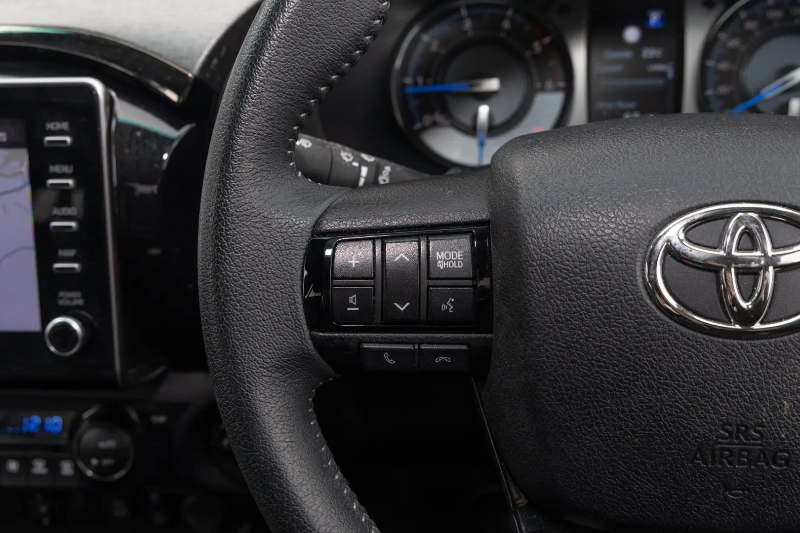 2025 Toyota Hilux Gallery Image 10