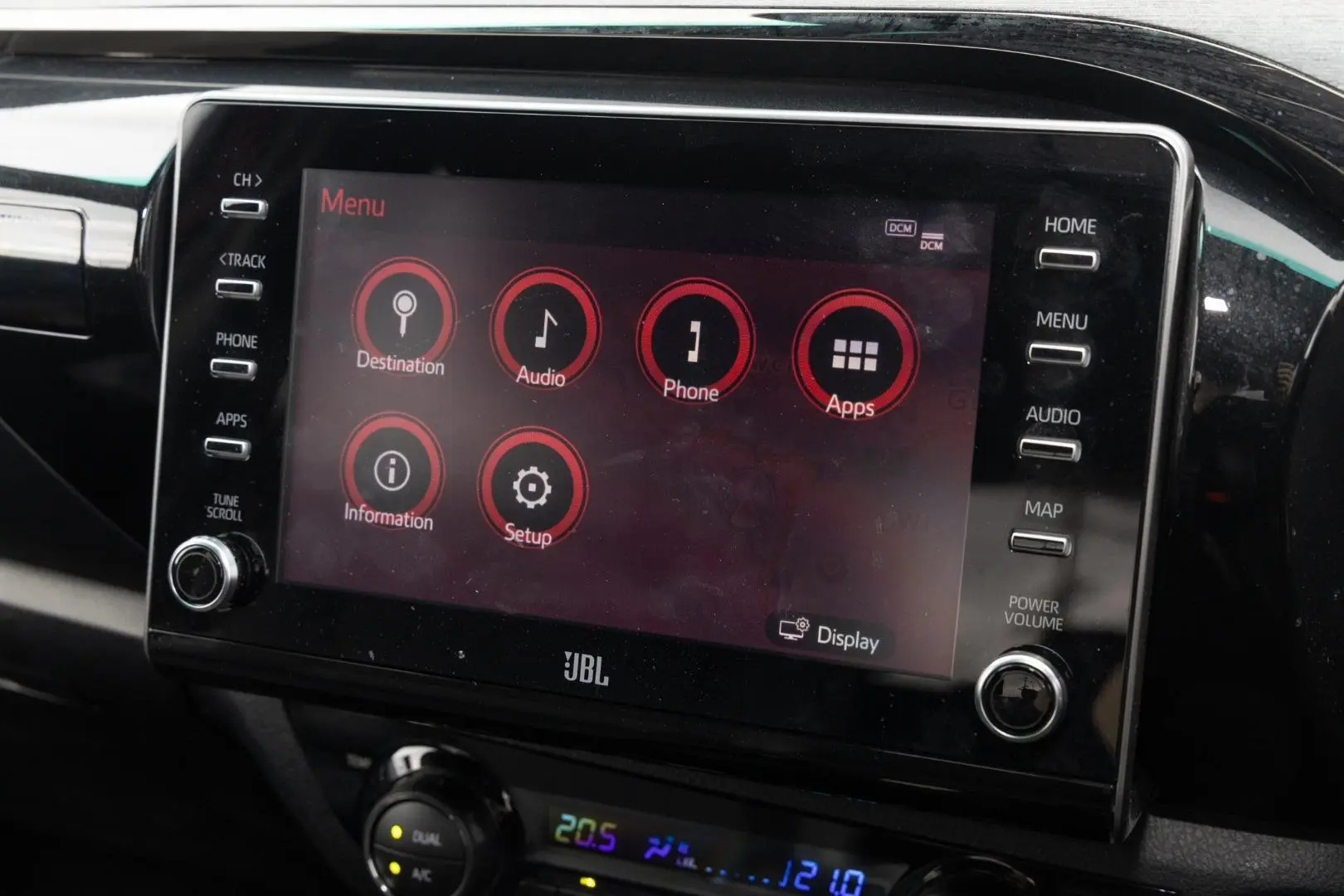 2025 Toyota Hilux Gallery Image 15