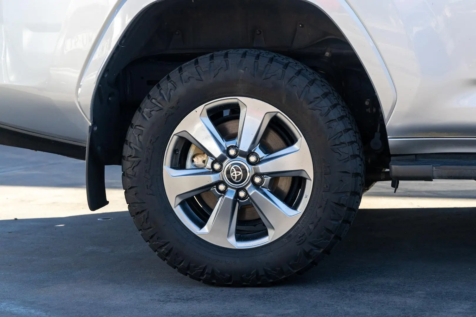 2022 Toyota Landcruiser Gallery Image 21