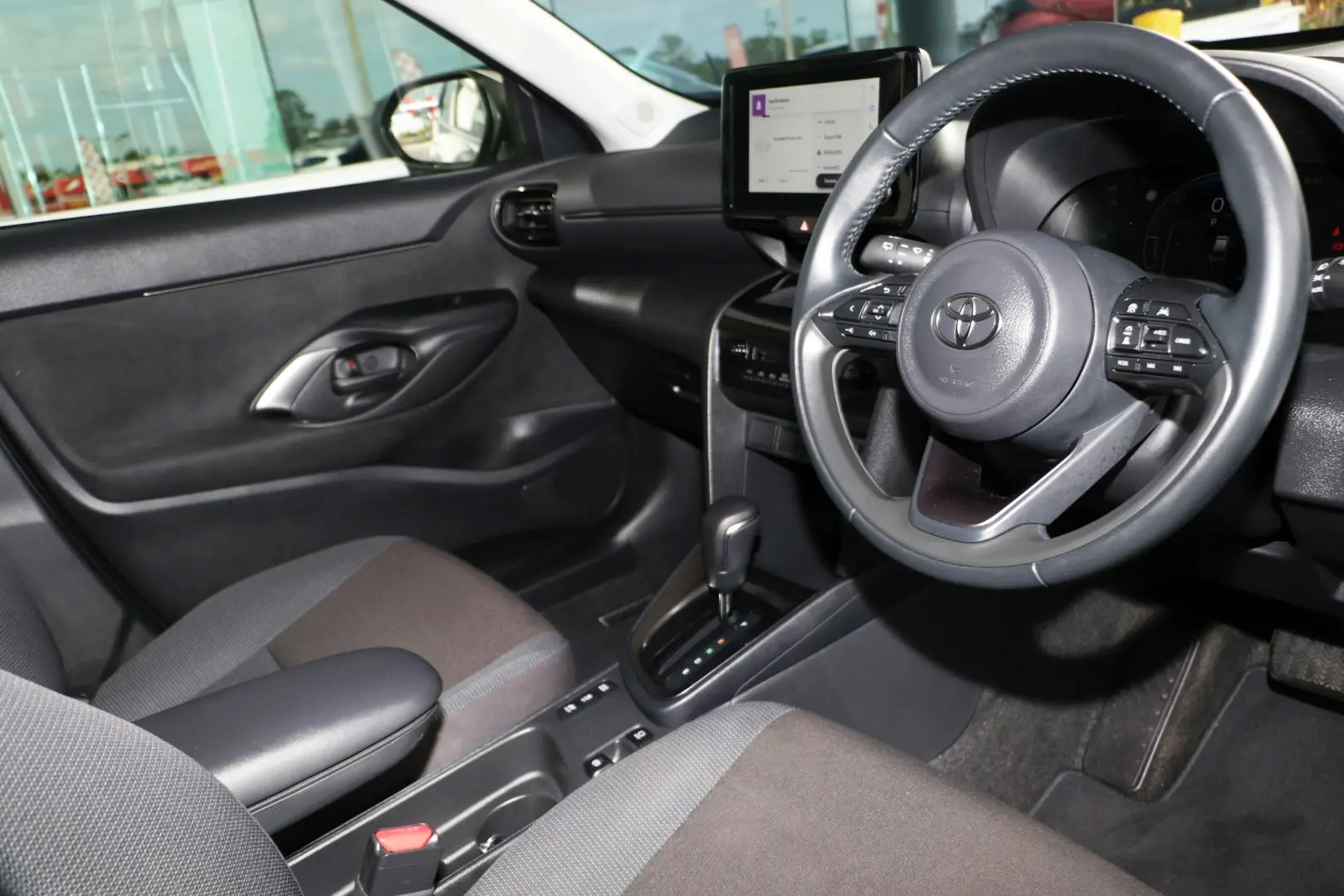 2024 Toyota Yaris Cross Gallery Image 7