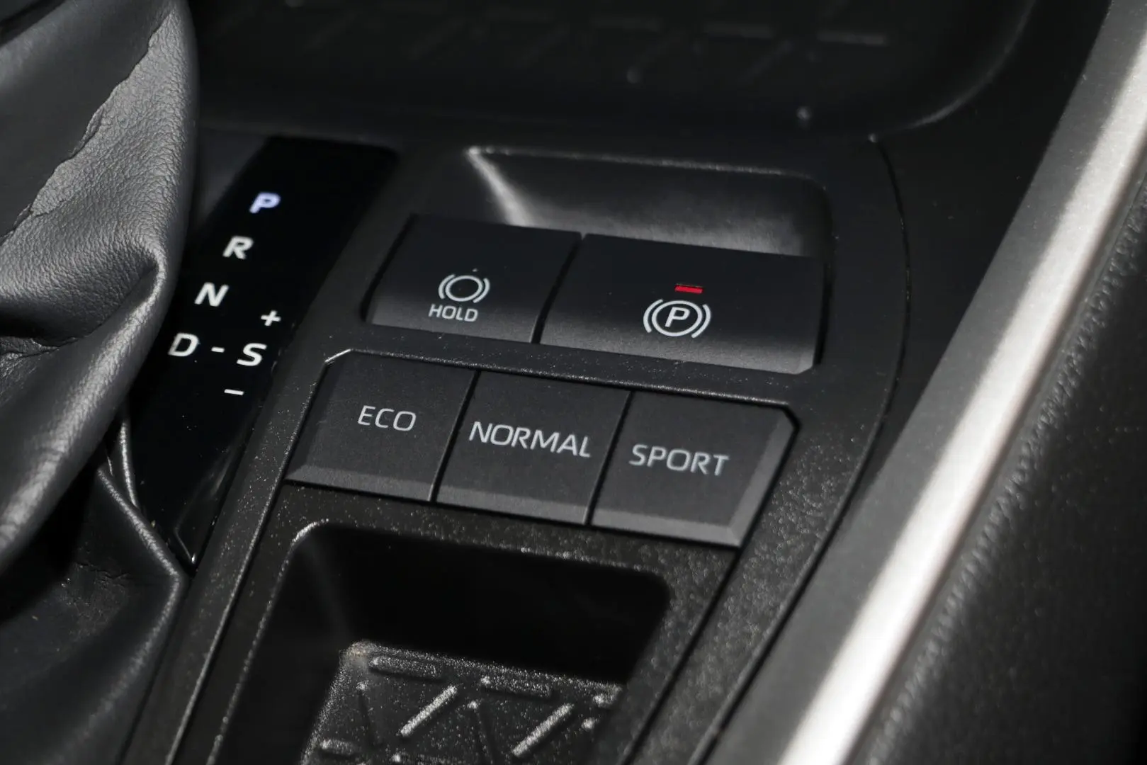 2024 Toyota RAV4 Gallery Image 17