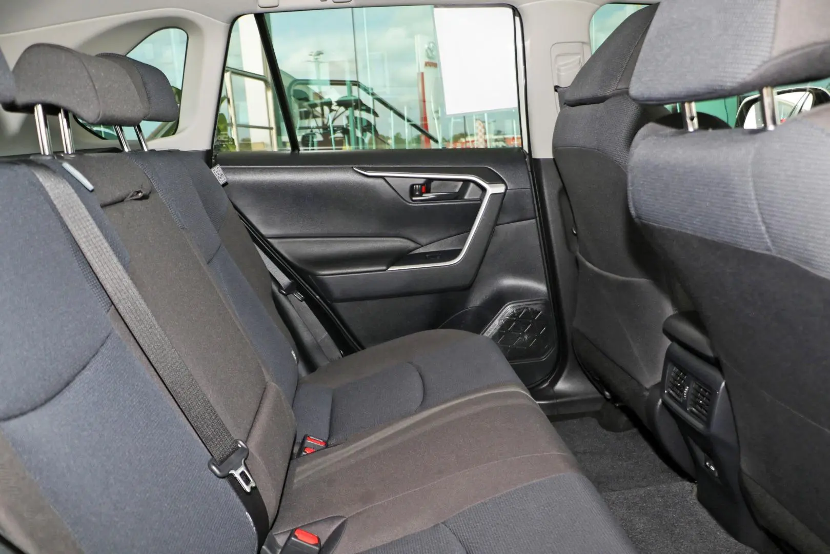 2024 Toyota RAV4 Gallery Image 10