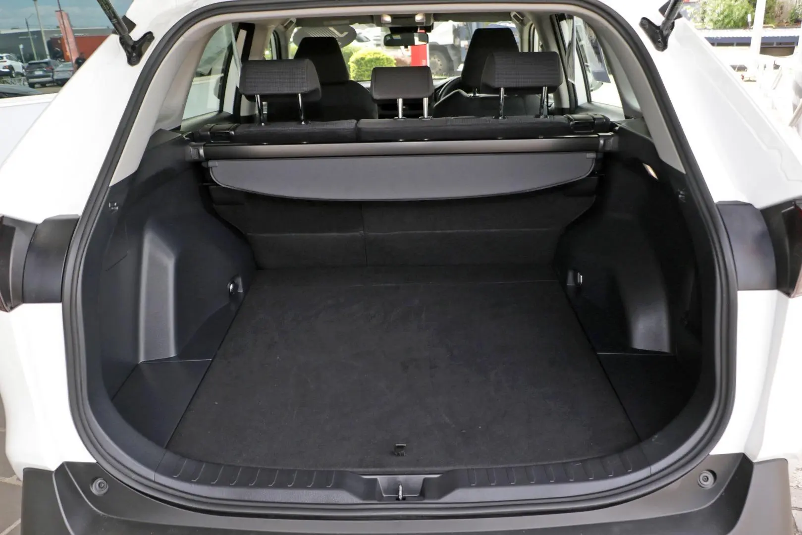 2024 Toyota RAV4 Gallery Image 24