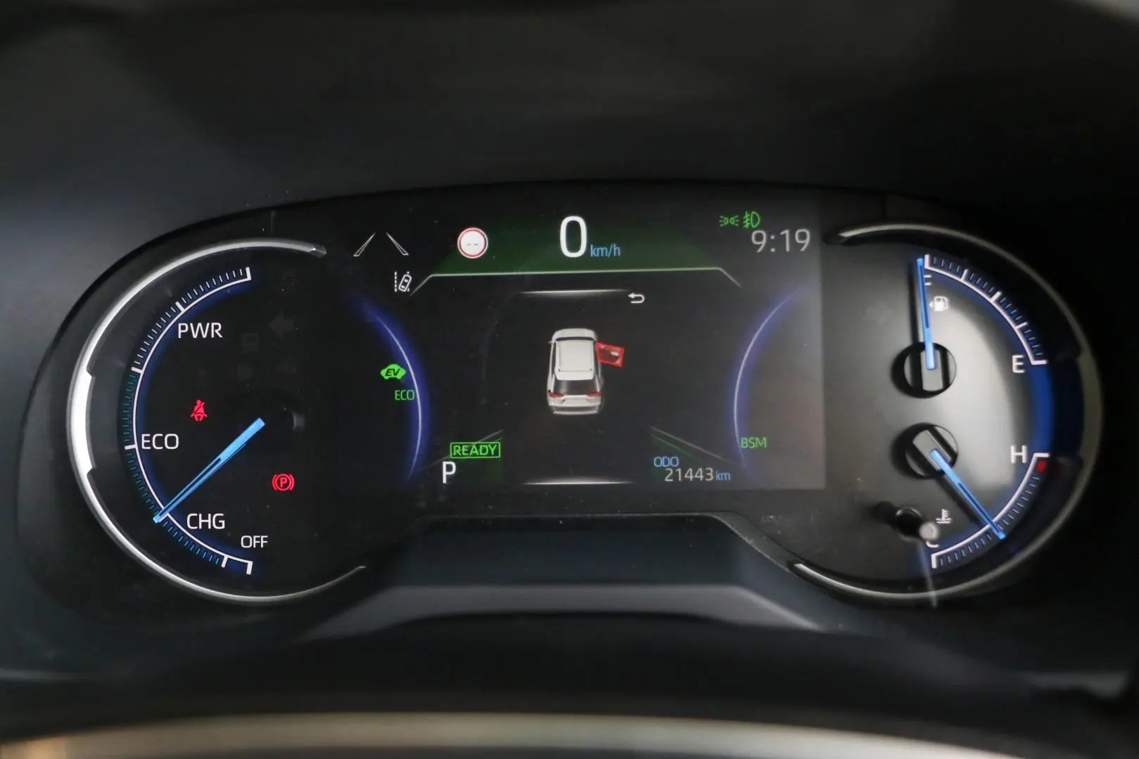 2024 Toyota RAV4 Gallery Image 14