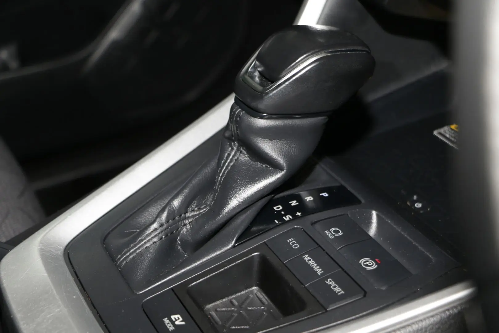 2021 Toyota RAV4 Gallery Image 14