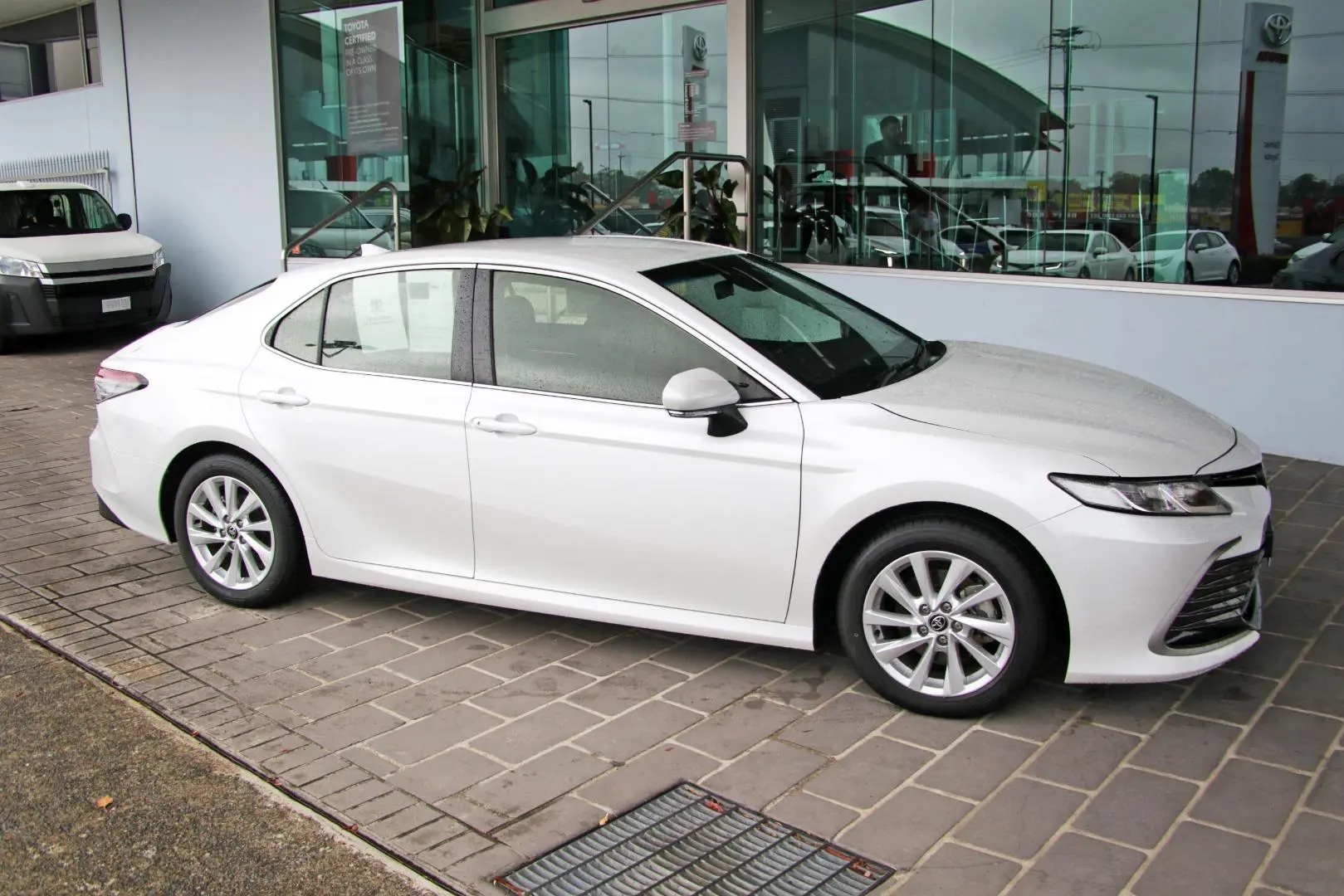 2023 Toyota Camry Gallery Image 6