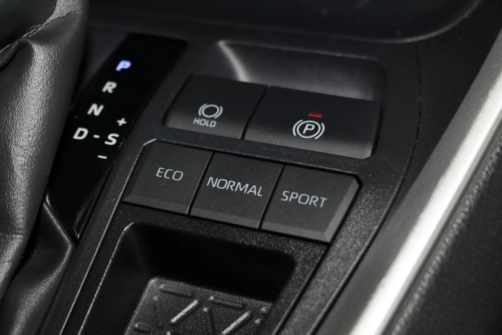 2024 Toyota RAV4 Gallery Image 17