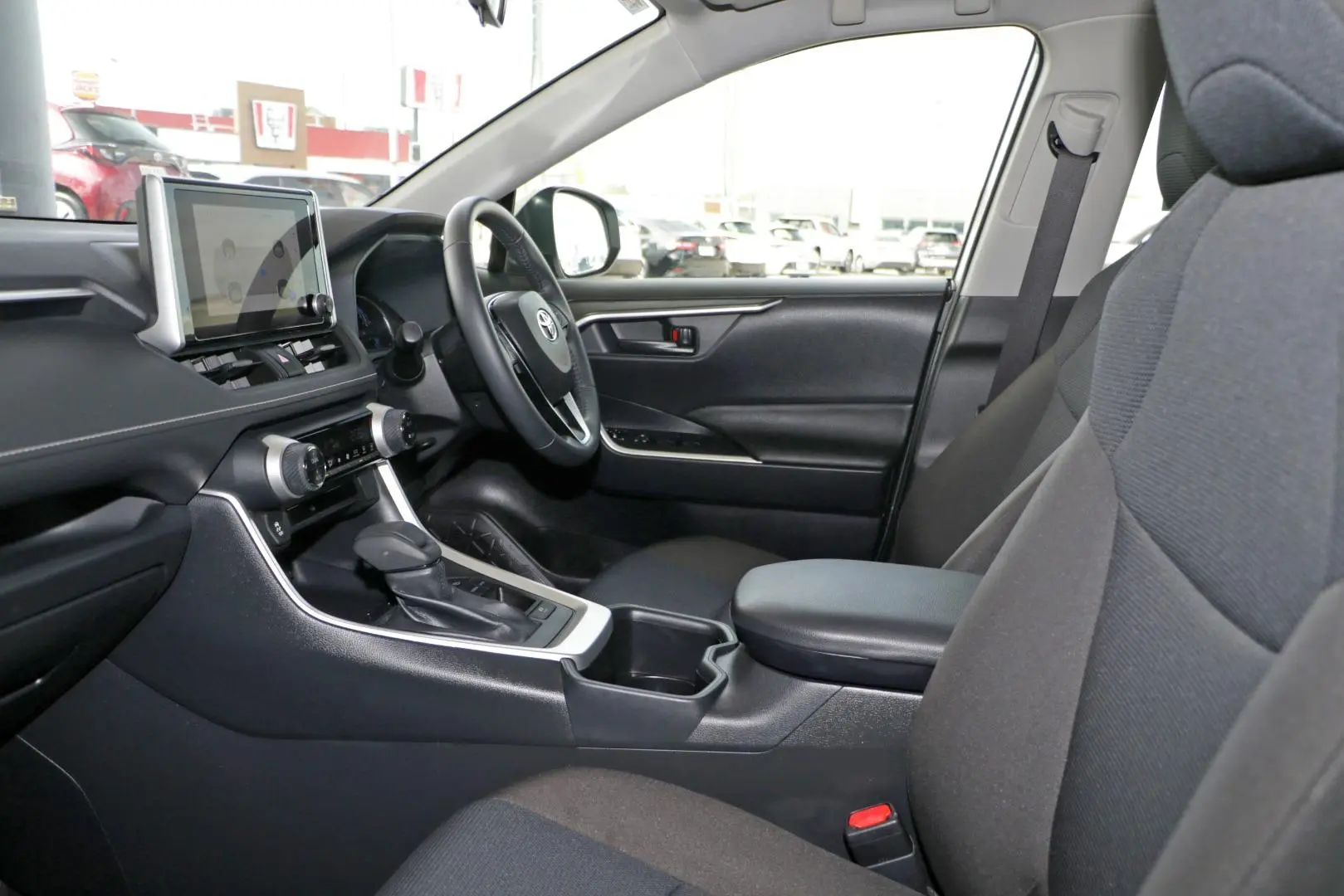 2024 Toyota RAV4 Gallery Image 9