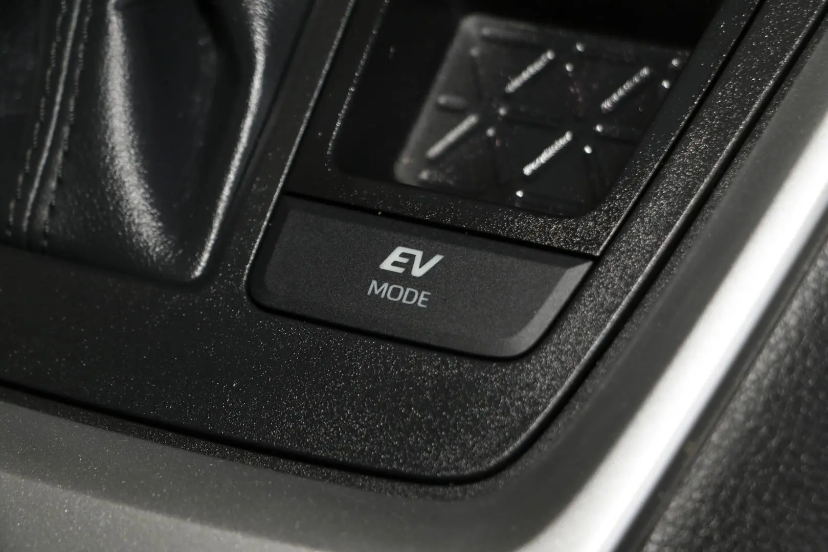 2024 Toyota RAV4 Gallery Image 15