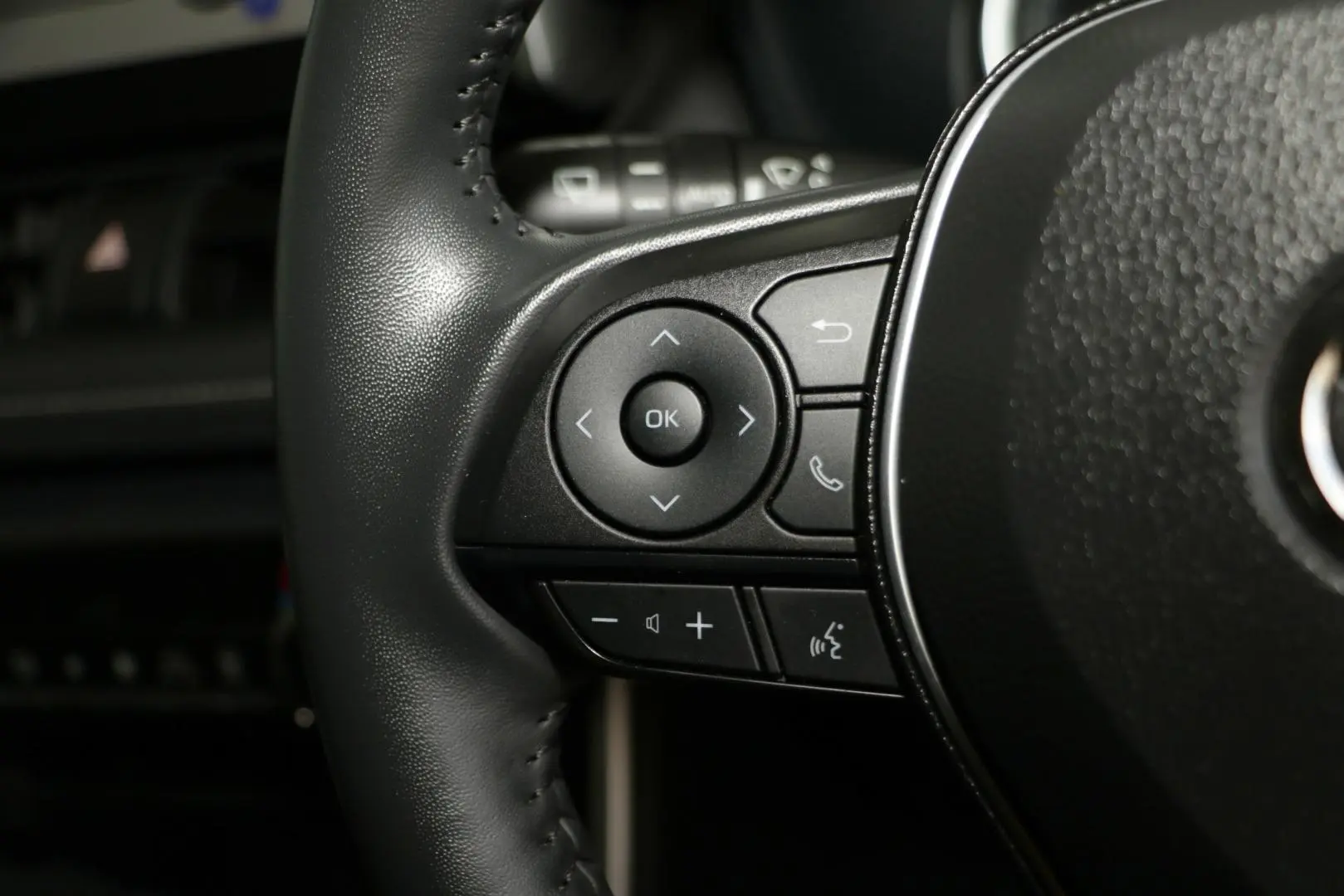 2024 Toyota RAV4 Gallery Image 16