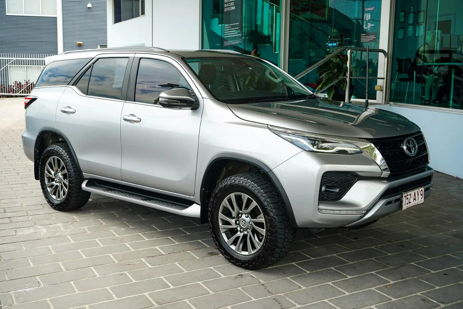 2020 Toyota Fortuner Gallery Image 4