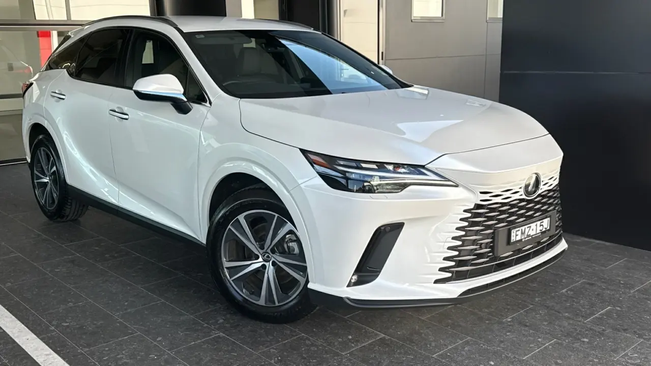 2023 Lexus RX350h Image